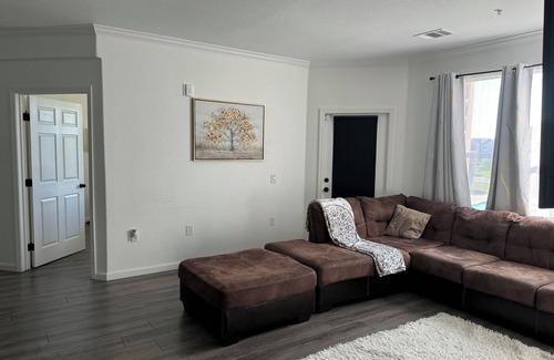 Aurora Condo | Cozy 1-bedroom shared space condo with WiFi, pool, and AC in enchanting Aurora