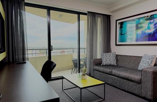 Parramatta Apartment | Cozy 1 bedroom unit in parramatta Pool,Spa,Dining