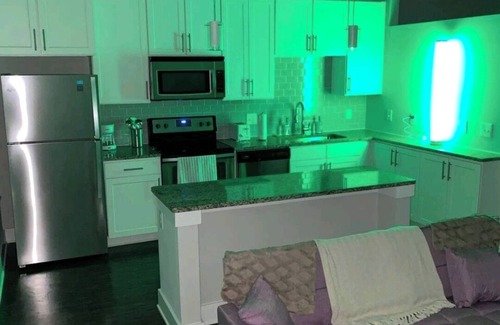 North Druid Hills Apartment | Cozy 1 bedroom with courtyard pool view