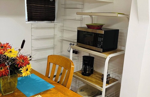 Throgs Neck Apartment | Cozy 1-bedroom with WiFi and AC in charming The Bronx
