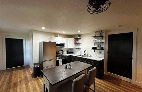Kelso Apartment | Cozy 1-bedroom with WiFi and AC in charming Kelso