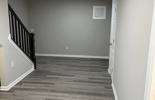 Maxwell Apartment | Cozy 1-BR Basemnt apartment AC, WiFi, Private full bath and Kitchen