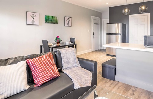 Central Hamilton Apartment | Cozy 1BR Condo Unit on James Street North!