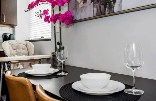 Downtown Kansas City Apartment | Cozy 1BR Near Arrowhd & TMobile Parking, Rooftop