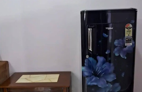 Kondapur Apartment | Cozy 1BR Queen Suite by Botanical Gardens: Flat 501