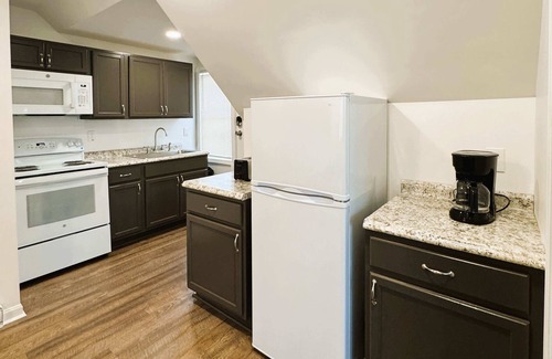 Pittsburgh Apartment | Cozy 1BR Retreat - Private - Near City