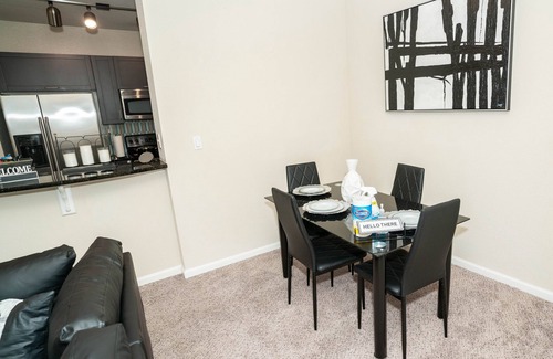 Port Tampa City Apartment | Cozy 2/1 Bedroom Luxury Condo, mins from Downtown, Airport, Beaches.