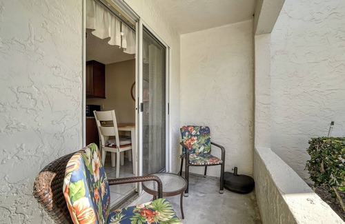 The Meadows Condo | Cozy 2/2 Condo Meadows Wedgewood Lake