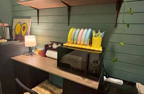 Talat Yot Apartment | Cozy 2-bedroom apartment with AC in Khaosan road