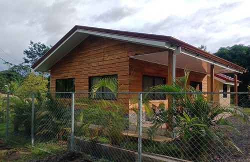 Desamparados Cabin | Cozy 2-bedroom cabin in charming Provincia de Alajuela with AC