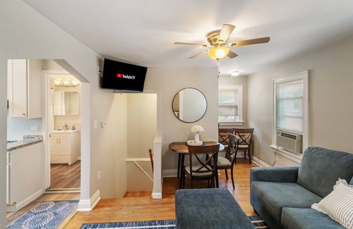 Highwood Apartment | Cozy 2 bed Apt- 2 train stops to the Naval Base!