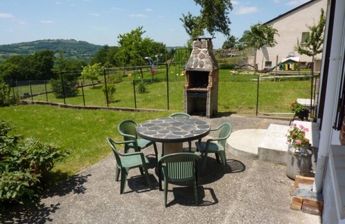 Drugeac Cottage | Cozy 2-Bed Home with Terrace near Salers, Pet-Friendly and All Amenities Included