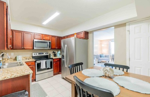 Fort Walton Beach Apartment | Cozy 2-Bed Townhome- Extended Stay