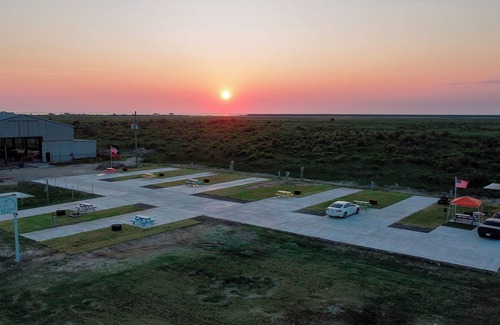 Port Bolivar House | Cozy 2-bedroom RV ACROSS FROM THE BEACH in Terrific Bolivar Peninsula w/WiFi, AC