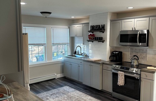 Greenwood Lake Apartment | Cozy 2-bedroom apartment in delightful Greenwood Lake with AC, WiFi