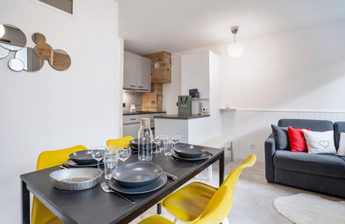 Val-Thorens Apartment | Cozy 2-Bedroom Apartment for 4 at Residence Lauzières, Ski-In/Ski-Out Access, Val Thorens