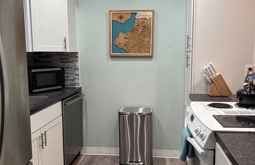 Huffman - O' Malley Apartment | Cozy 2-bedroom apartment in enchanting Anchorage with WiFi