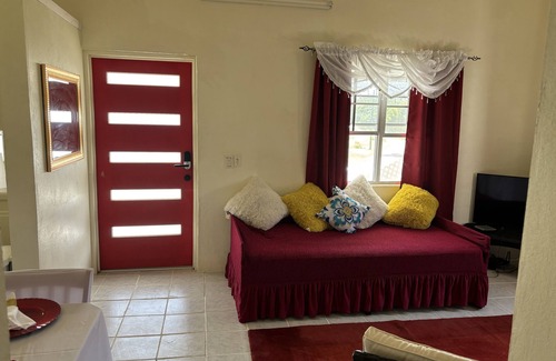 Fitches Creek Apartment | Cozy 2-bedroom apartment in quiet Fitches Creek with WiFi, AC & hot water shower