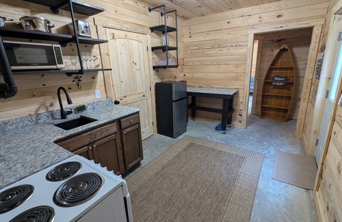 Cullman Apartment | Cozy 2-bedroom apartment in charming Cullman on Duck River Reservoir!