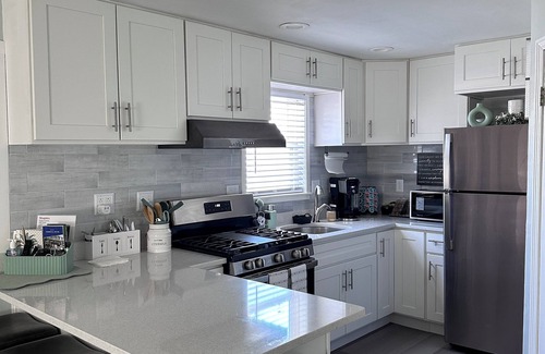Hyde Park Apartment | Cozy 2-bedroom apartment in charming Boston with WiFi, AC. Commuter train