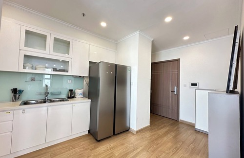 Tu Liem Apartment | Cozy 2-bedroom apartment in amazing Hà Nội with fitness room, AC