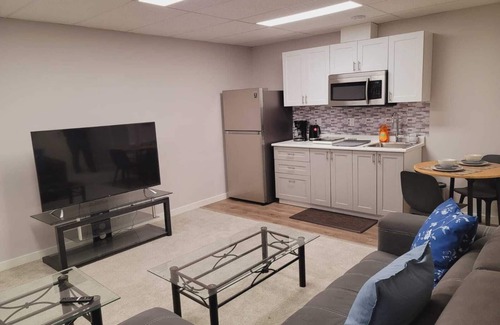 Winnipeg House | Cozy 2 bedroom basement