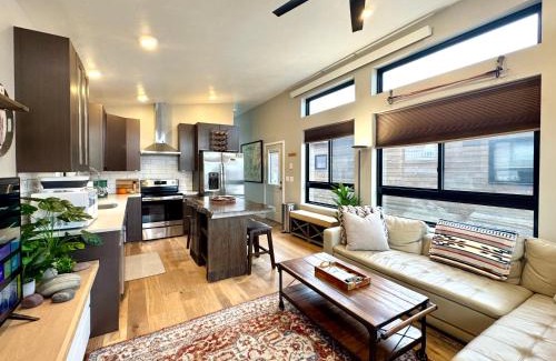 Mountainside Village Apartment | Cozy 2 Bedroom by Teton Pass