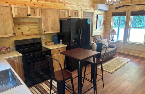 Argillite Cabin | Cozy 2-bedroom cabin near Greenbo Lake State Park, Deer Haven
