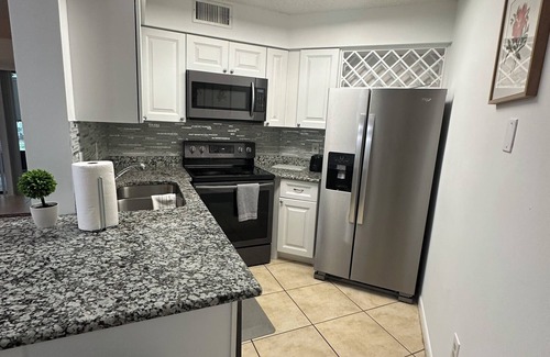 Ventura Condo | Cozy 2-bedroom condo in amazing Golf Community with Wi-Fi, Pools, Fitness Center