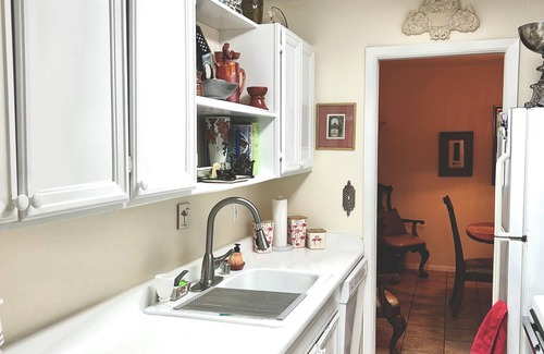 El Paso Condo | Cozy 2-bedroom condo with WiFi, AC in enchanting El Paso