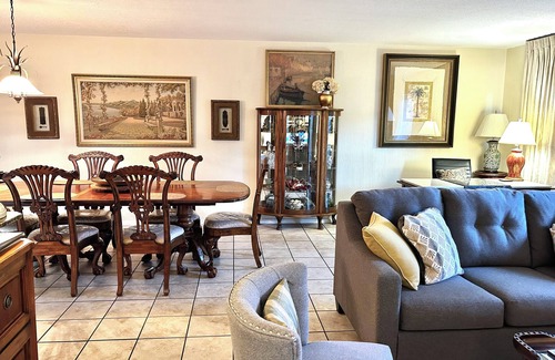 El Paso Condo | Cozy 2-bedroom condo with WiFi, AC in enchanting El Paso
