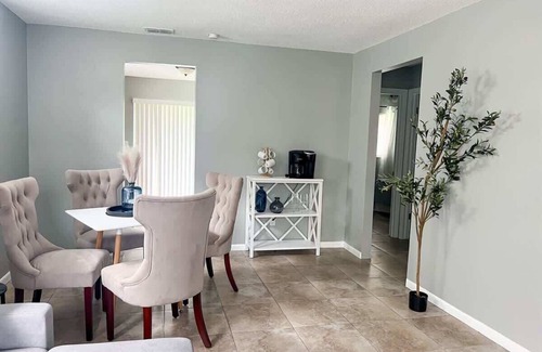Dade City House | Cozy 2 Bedroom home, Dade City! #2