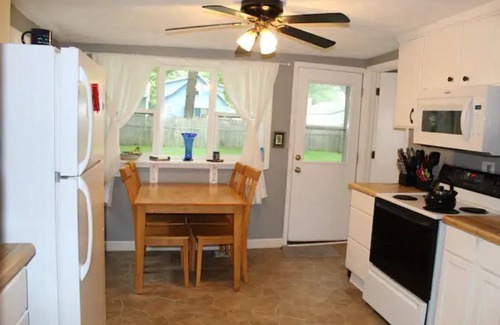 Oregon House | Cozy 2-bedroom home in convenient Oregon location