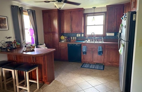 Oberlin House | Cozy 2 bedroom home, pleasant patio and fire-pit 1 block from Downtown Oberlin.