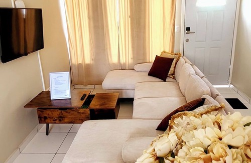 Comayagua House | Cozy 2-bedroom house in charming Comayagua near Palmerola int. airport