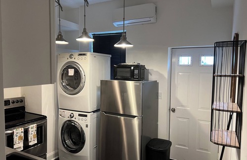 Old Goucher Apartment | Cozy 2 Bedroom in Charles Village: Midnight Manor