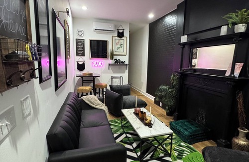 Old Goucher Apartment | Cozy 2 Bedroom in Charles Village: Midnight Manor