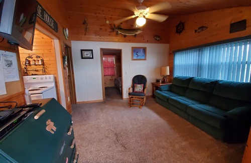Chetek Cabin | Cozy 2 Bedroom LAKE FRONT Cabin on Chetek Chain of Lakes, GREAT LOT & LOCATION!