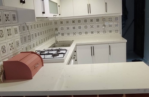 Marmaris City Center House | Cozy 2-bedroom, living room, garden, house in Marmaris with AC, WiFi, Netflix