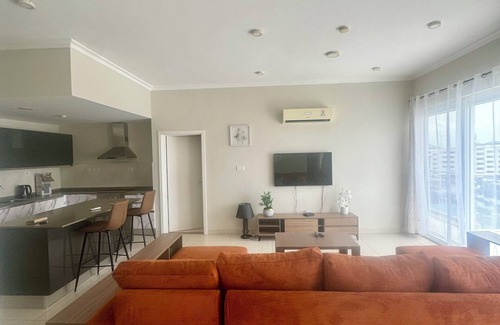 North Ridge House | Cozy 2-bedroom penthouse apartment in heart of Accra with WiFi, AC, fitness room