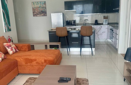North Ridge House | Cozy 2-bedroom penthouse apartment in heart of Accra with WiFi, AC, fitness room