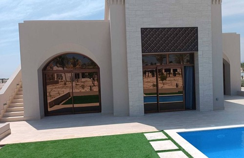 Salalah Villa | Cozy 2-Bedroom Poolside Haven
