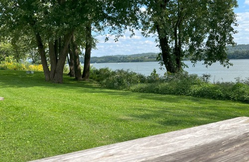Madison House | Cozy 2-bedroom RV on the Ohio River near historic Madison, IN with AC & a view!