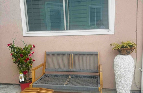 Westminster House | Cozy 2-bedroom house in welcoming Fountain Valley with AC, WiFi