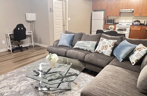 Northwest Edmonton House | Cozy 2-bedrooms basement suite in Edmonton is minutes away from amenities!