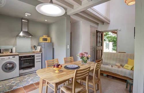Saint-Galmier Cottage | Cozy 2-BR Home with Terraces, Garden, and Modern Amenities in Saint-Galmier