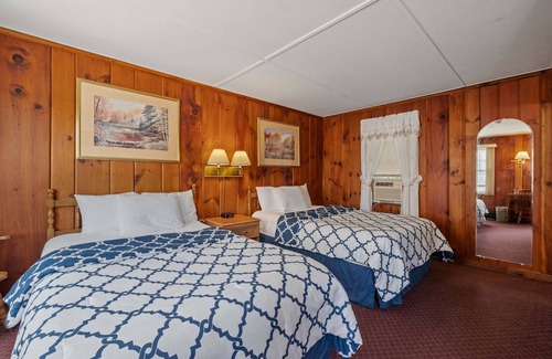 Littleton Hotel | Cozy 2 Double Beds - Heart of Littleton