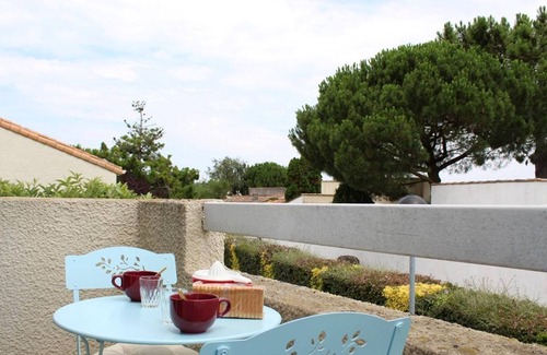 La Remigeasse Apartment | Cozy 2-Room Apt with Balcony, 600m from Beach - Sleeps 4, Free Parking