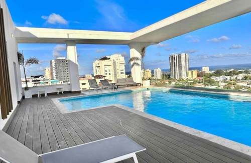 Sarasota Apartment | Cozy 2BR Apt, Rooftop Terrace, Pool