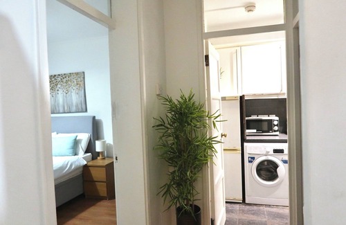 Finsbury Apartment | Cozy 3-bed apartment in Vibrant Clerkenwell, London.